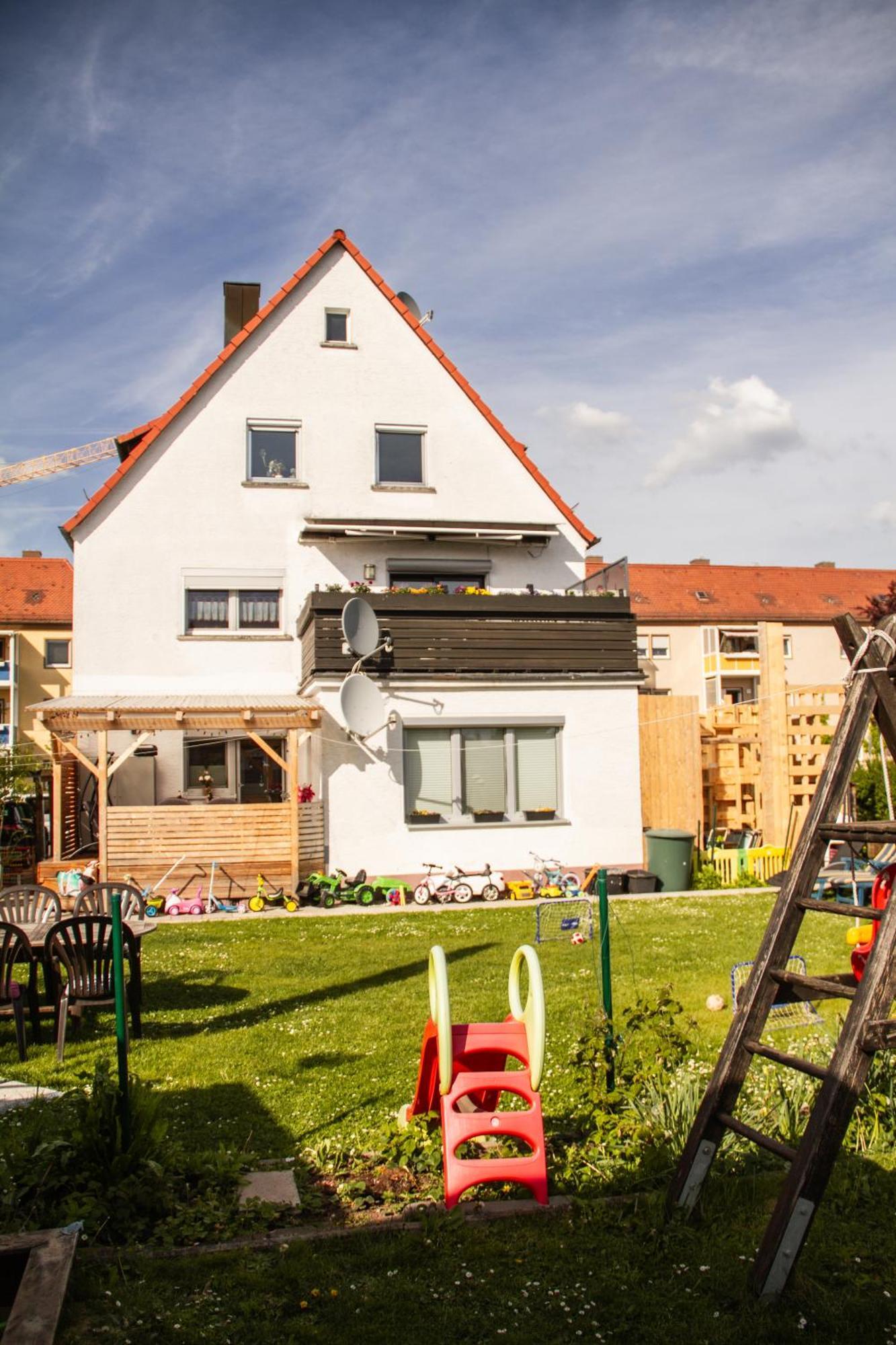 Rk79 Ferienwohung Mit 4 Zimmer, Garten Und Pool Naehe Klinikum U-Bahn & S-Bahn Zum Messegelaende Nuernberg Fürth エクステリア 写真